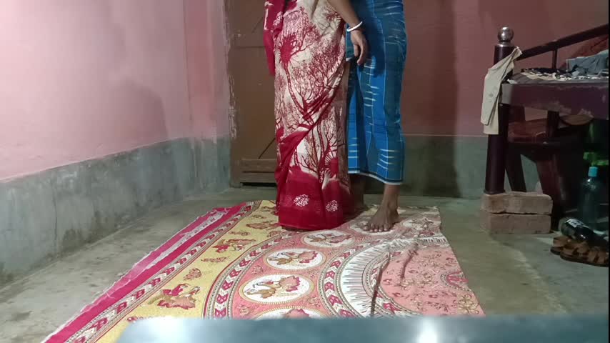 Friends Wife Come at Home for Showing Pussy in Night