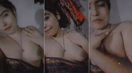 Desi Beautiful Gf Showing For Boyfriend