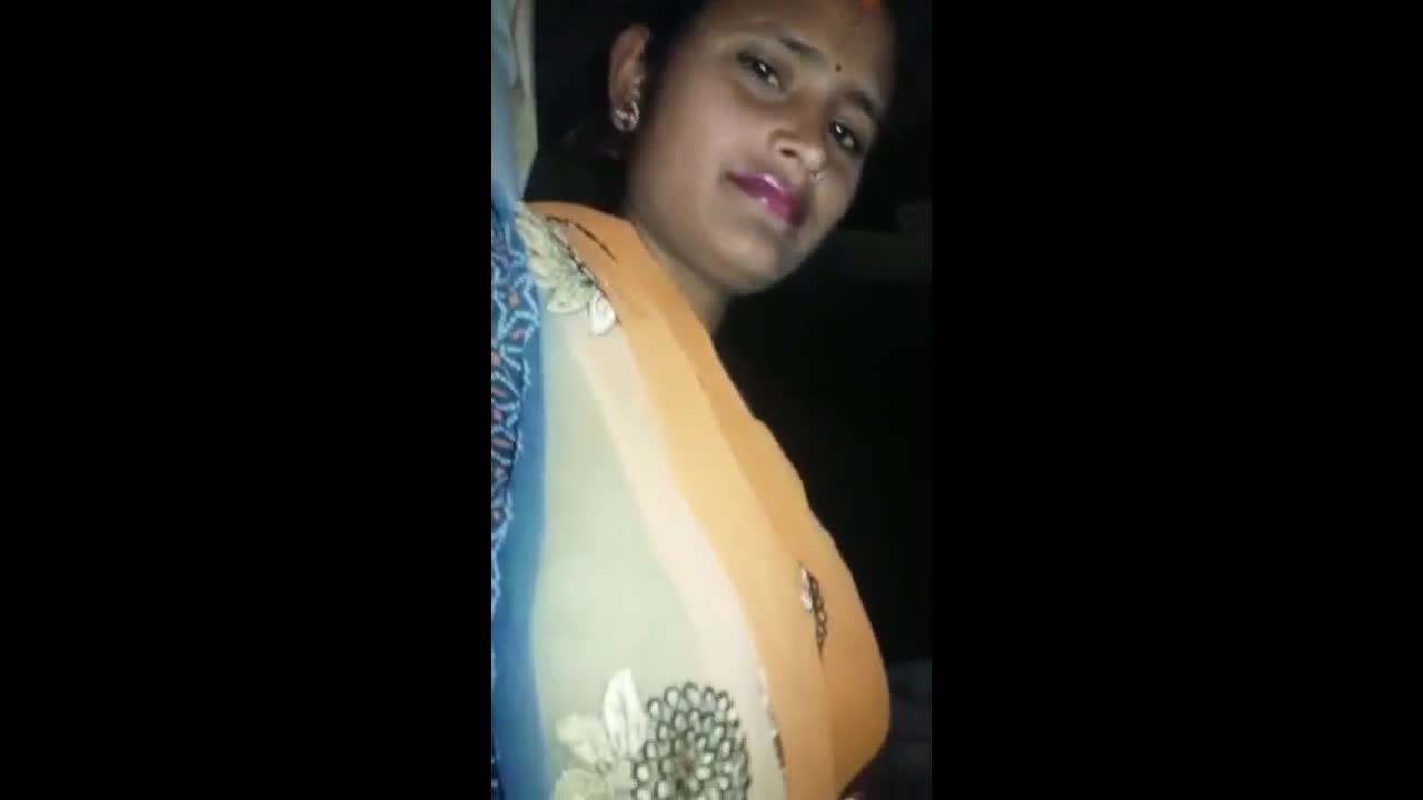 Beautiful Village Bhabhi Making Nude For Lover
