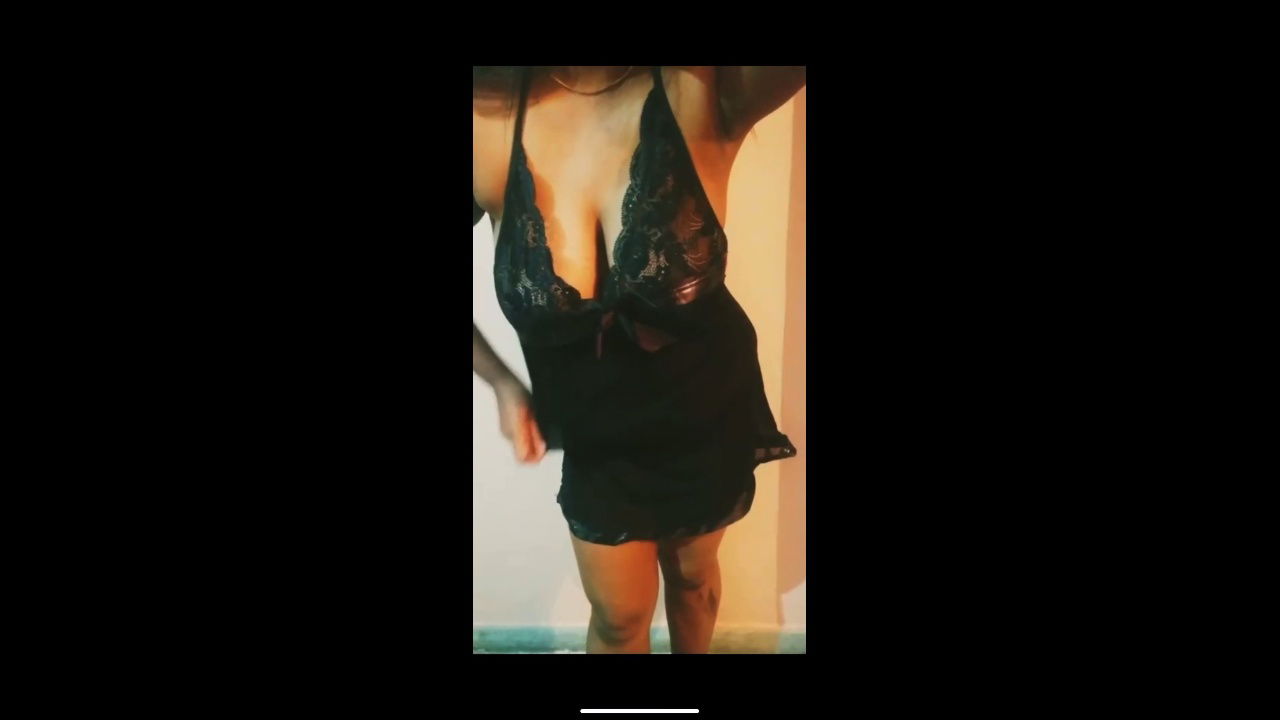desi youtuber naina in black nude