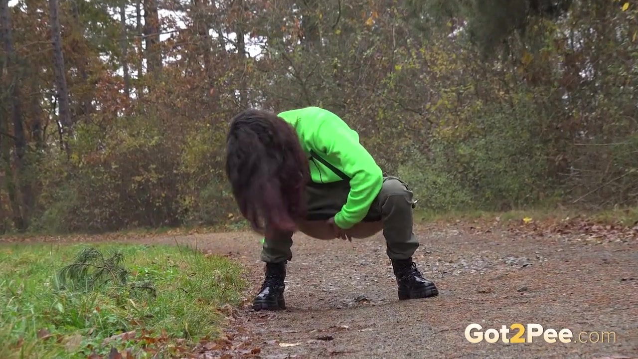 Ali Bordeaux relieves her piss desperation