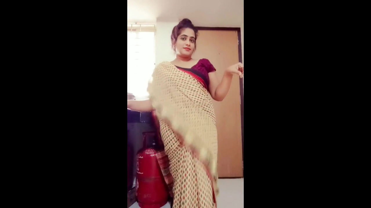 Indian Bhabhi In Saree