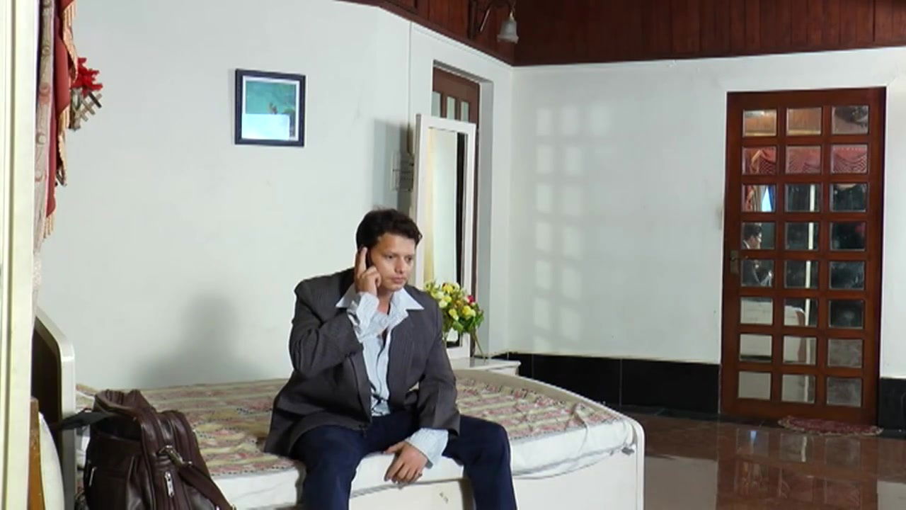 Padhu pathi our pathni ka romance 720p