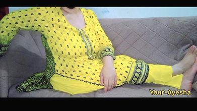 Desi Indian Ayesha Bhabi Alone Home Masturbate Sex Video