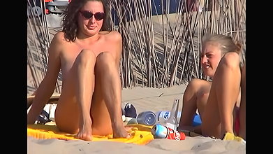 Hot Friend Flash Tanned Tits And Ass At The Beach_50da9c62